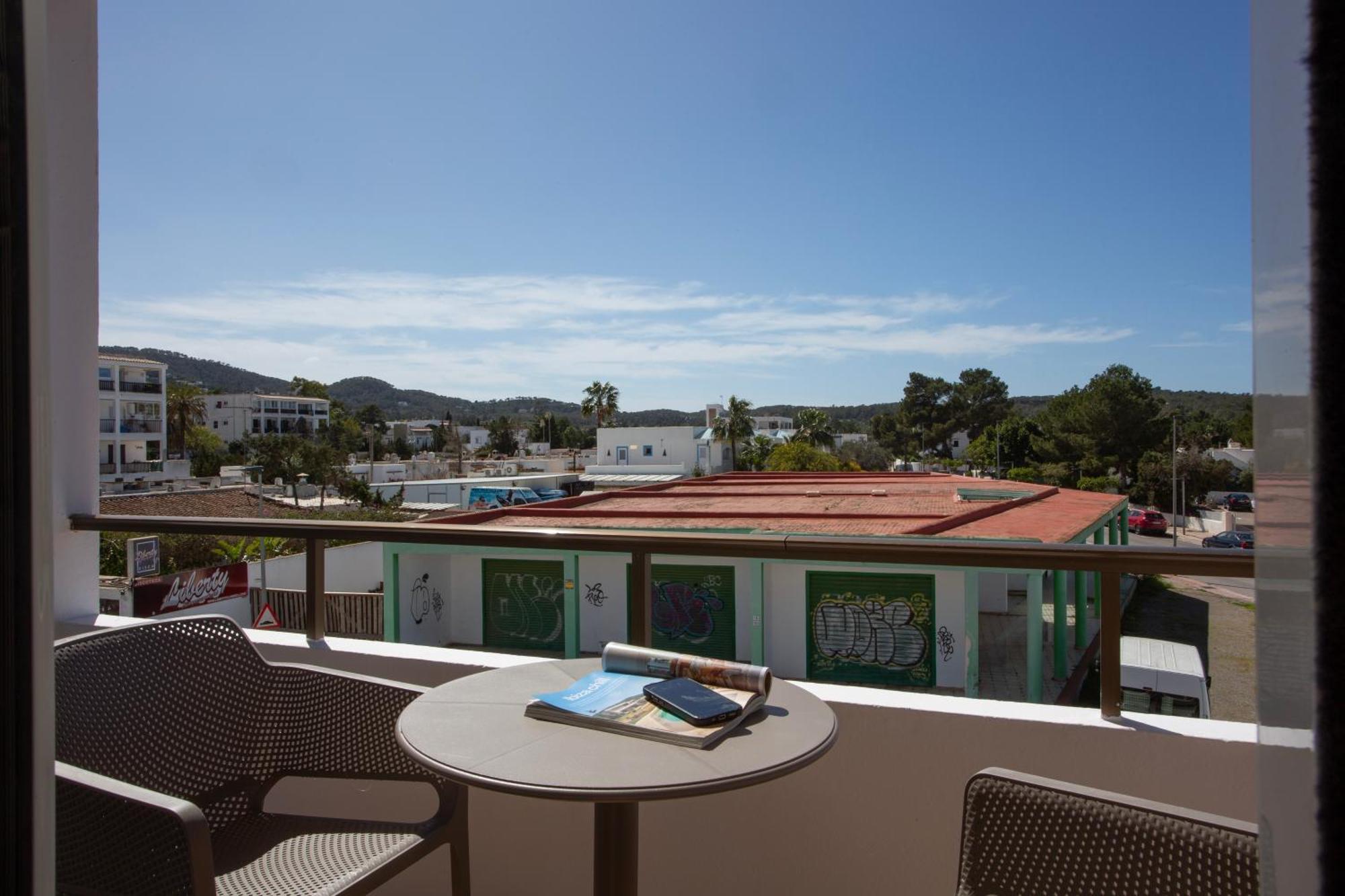 Отель Casual Bahia Ibiza Сан-Антонио-Абад Экстерьер фото