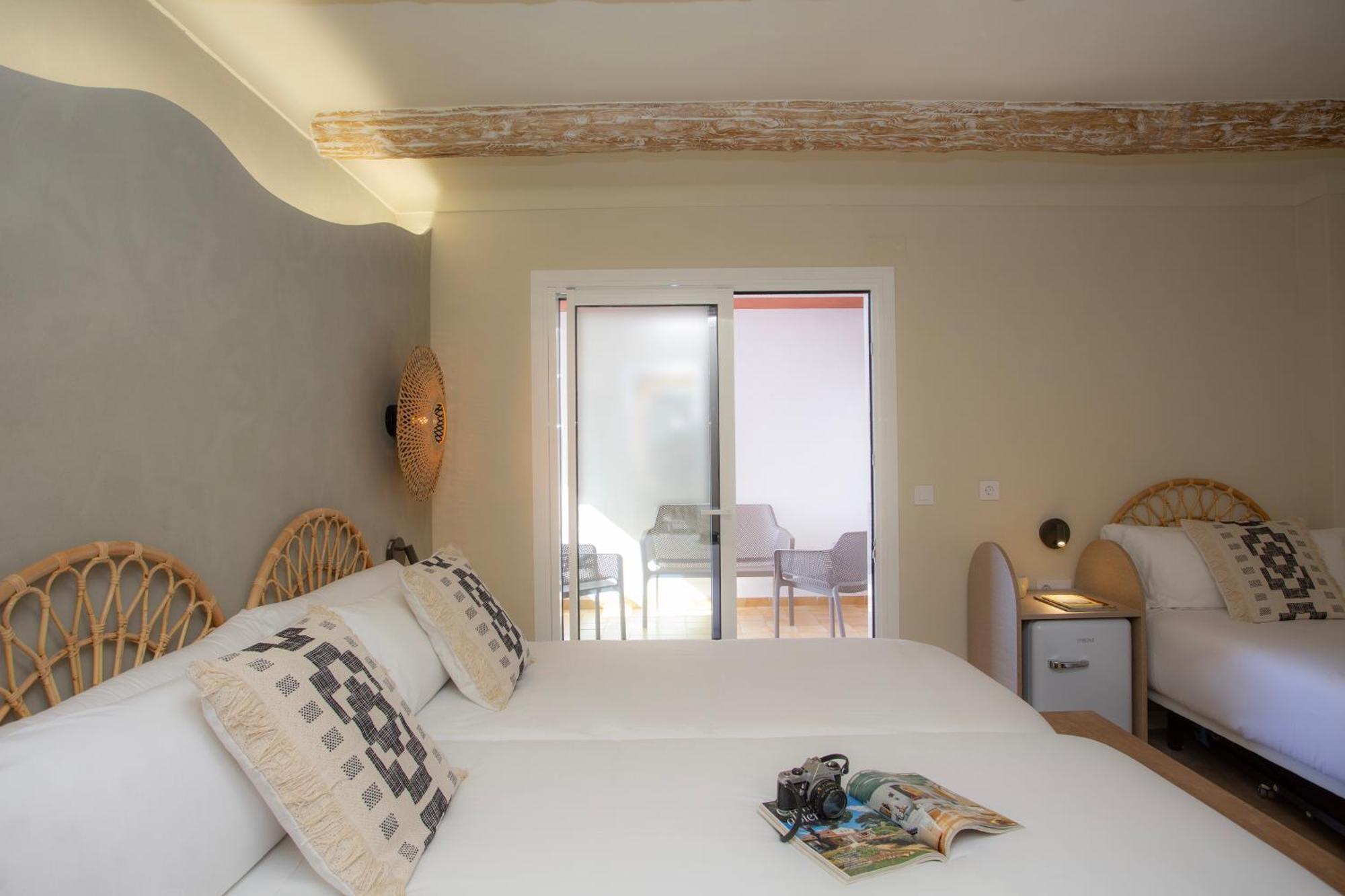 Отель Casual Bahia Ibiza Сан-Антонио-Абад Экстерьер фото